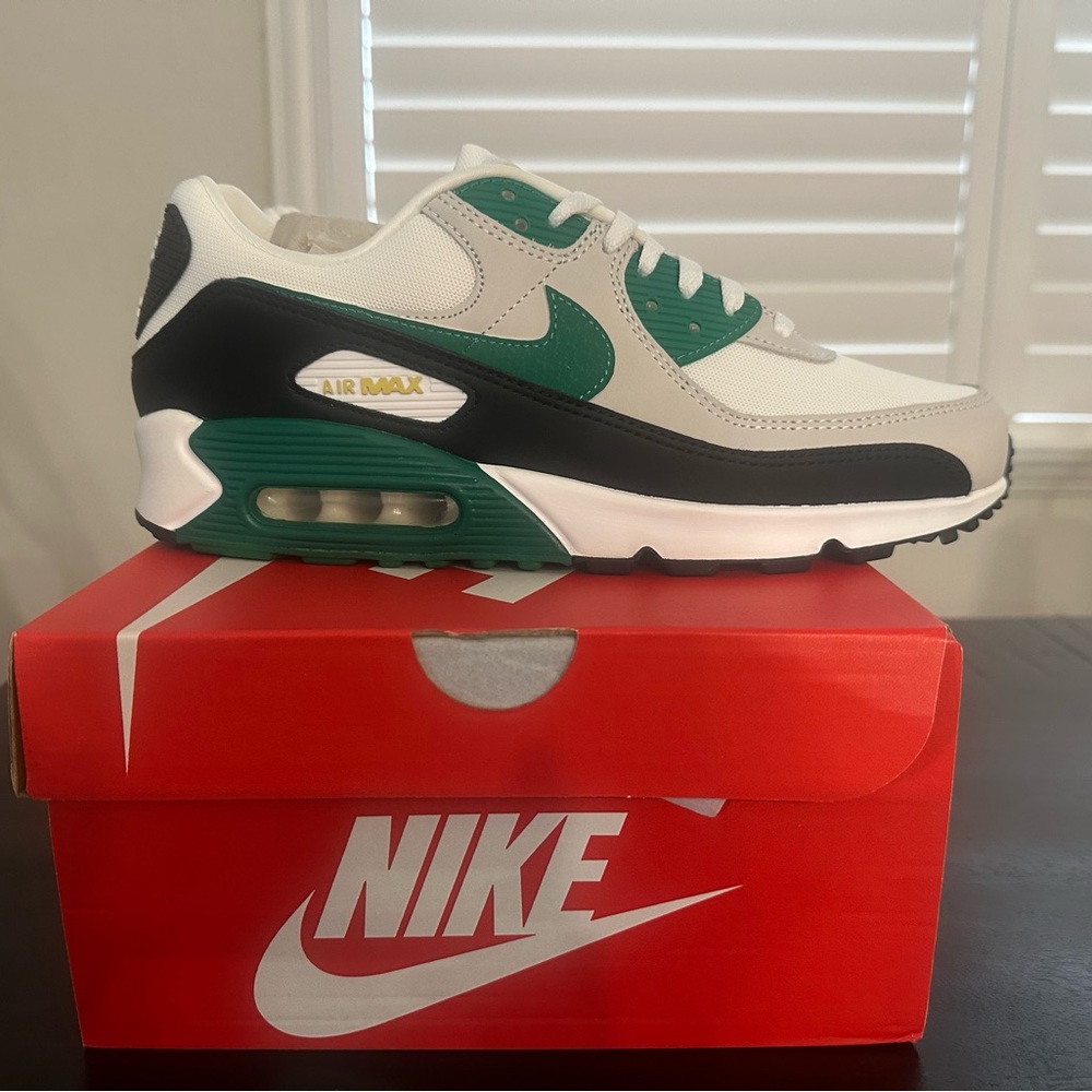 Nike Air Max 90 Malachita Sneakers -  (Men) Brand New !